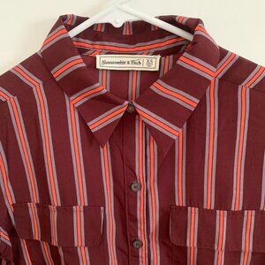 Unique Abercrombie & Fitch Button Down Blouse Size XS